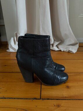 Rag & Bone Newbury Bootie Black Leather Ankle Boots Stacked Heel Size 7.5